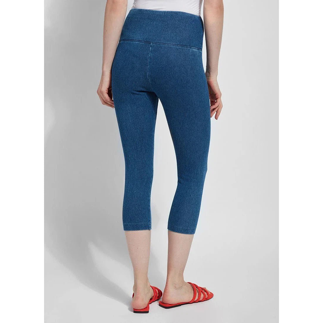 Lysse' Denim Capri - Mid Wash