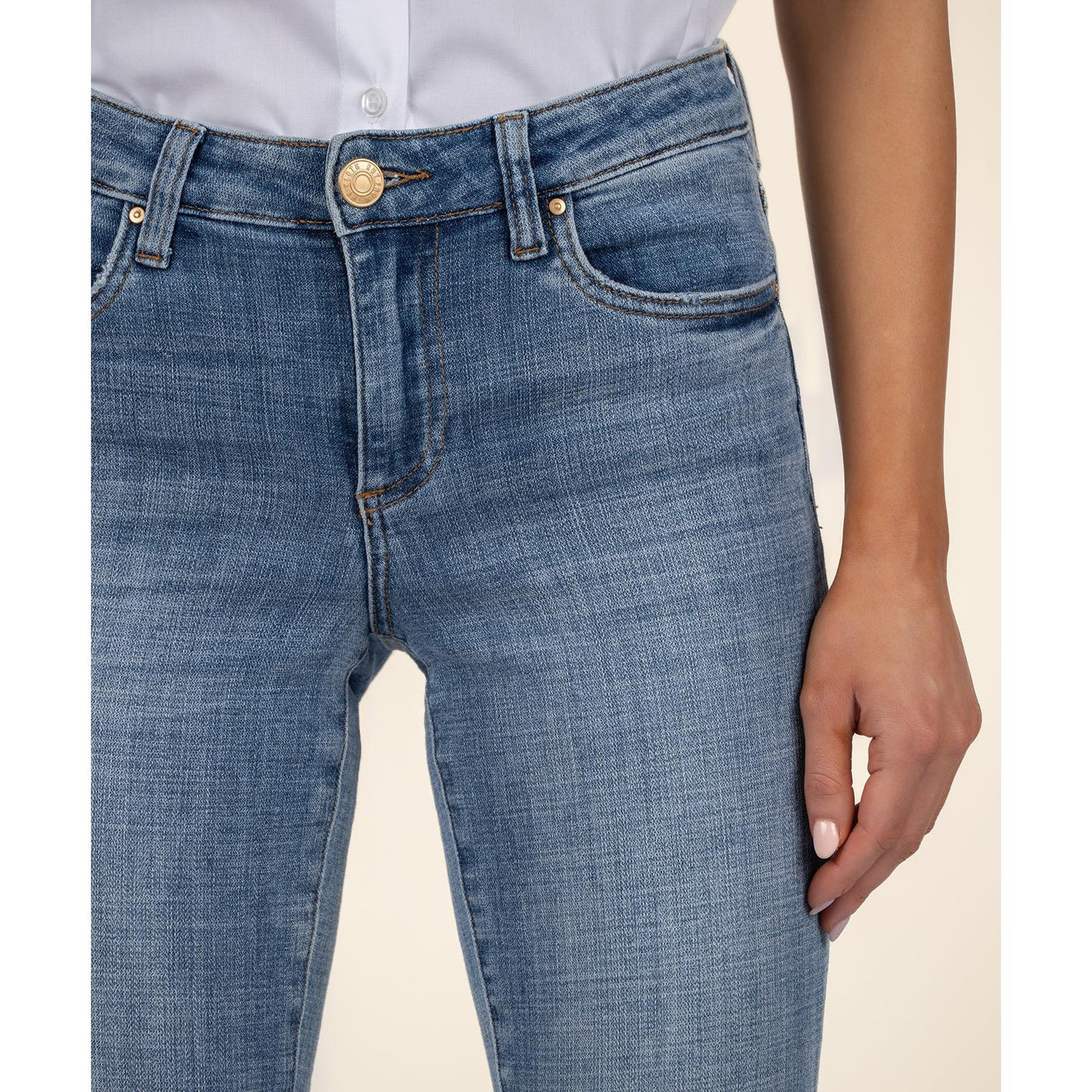 KUT Amy Straight Leg Crop - Gained Wash