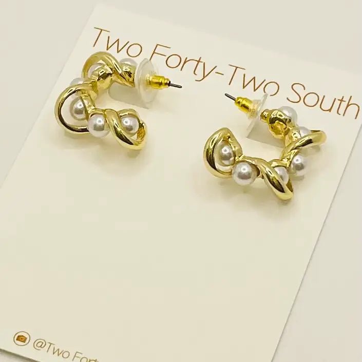 Wind Up Pearl Stud Earrings